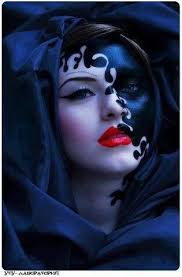 Black And White Red Lipstick Art Pin Di Elina Itzhaki Artist Painter Su Art Prodotti Per Il Trucco Maschere Trucco Artistico