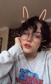 My Bunny Hearted Girl Chloe Moriondo In 2019 Cute Hairstyles Short Hair Styles Girl Short Hair Cute Hairstyles