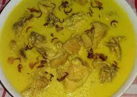 Opor ayam is an indonesian dish from central java consisting of chicken cooked in coconut milk. Cara Termudah Untuk Memasak Berselera Opor Ayam Bumbu Kuning