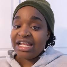 Amber Pounds's Instagram, Twitter & Facebook