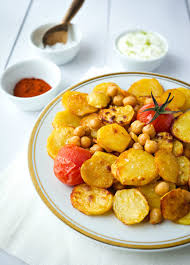 Und mit unseren extratipps kannst du jedes gericht ganz einfach. Gebackene Kartoffeln Kichererbsen Mit Limetten Schmand Schnelle Einfache Rezepte