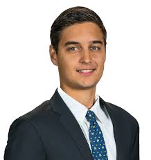 Bitcoin Pauses While Altcoins Accelerate