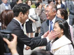 Jun 09, 2021 · 이재용·정의선 등 일감 몰아주기…2029명 증여세 신고 안내 받았다 등록 : ì‚¬ì§„ ì™¸ì¡°ì¹´ ê²°í˜¼ì‹ ì°¸ì„í•œ ì •ì˜ì„  ë¶€íšŒìž¥ ë¨¸ë‹ˆíˆ¬ë°ì´