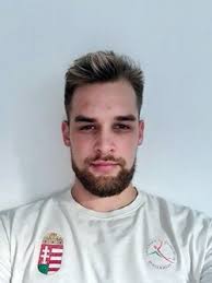 SPORTÁGVÁLASZTÓ. Aki beavat a részletekbe: VASS ÁKOS DÁNIEL, a Tatai AC  kézilabdázója