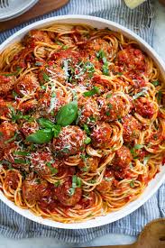 Best Meatballs A Meatball Recipe That Rivals That Of Your Favorite Italian Restaurant These Meatbal Spagetti And Meatball Recipe Best Meatballs Beef Recipes
