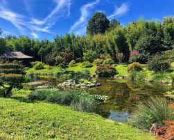 Classee Parmi Les Plus Beaux Jardins De France La Bambouseraie D Anduze Vous Transporte Hors Du Temps C Est Un Jardin Botanique Unique Et Sin Plants