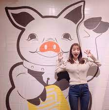 團遥香 dan haruka on instagram 大学の友達とベトナム料理を食べたよー 美味しかった 充実 充実 豚のポーズは違うよと指摘された 笑 怪獣ポーズ pigandtheladyjp 團遥香 ベトナム料理 ポーズ