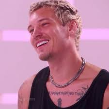 Steven Sturges's Instagram, Twitter & Facebook