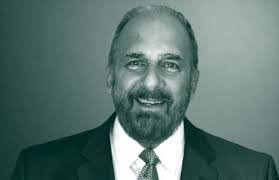 Warren Mula's Instagram, Twitter & Facebook