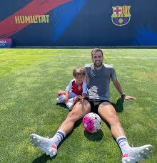 Fabregas' wife releases ibiza wedding movie. Rvx4ipo2m3y Nm