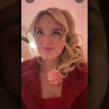 kicked, scratched, & clawed my way through february, BUT we made it ✨  here's a behind the scenes dump of one of the worst months of my life 😌  shoutout to my