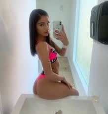 Videos as very hot with a 81% rating, porno video uploaded to main category: The Ten Most Popular Pornstars On Onlyfans 2021 Fancityx