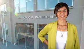 La estrella de valparaíso circula de lunes a sábado en la región de valparaíso. Valeria Melipillan Se Dirige A Funcionarios Municipales De Quilpue Marga Marga Tv