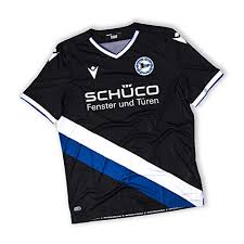 Cambio en dsc arminia bielefeld, entra al campo mike van der hoorn sustituyendo a fabian klos. Compare Prices For Across All Amazon European Stores