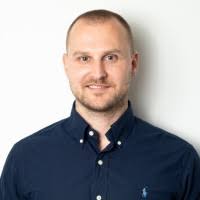 90+ perfiles de «Peart»