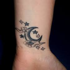 Werde ein teil der tattoo bilder co 75 Mond Tattoos Neumond Vollmond Und Mondsichel