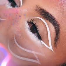 Black And White Graphic Eyeliner White Smokey Eyes Editorial Makeup Graphic Liner Boy Brow Glossier Review White Eyeliner Makeup No Eyeliner Makeup Graphic Eyeliner