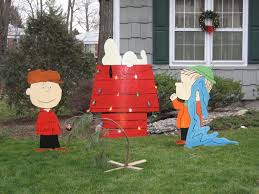 We have been through the entire journey of snoopy christmas outdoor decorations research as we have put forward an entire list of the best snoopy christmas outdoor decorations. Charlie Brown Christmas Lawn Decorations Snoopy Christmas Decorations Christmas Yard Decorations Charlie Brown Christmas Decorations