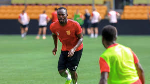 Jun 07, 2021 · stephen appiah and michael essien have caused tongues wagging after the pair were spotted eating at a chop bar. Ex Ghana And Chelsea Midfielder Michael Essien Becomes Coach At Nordsjaelland Afroballers