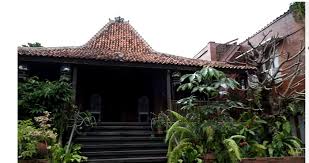 Yuk intip uniknya rumah joglo irfan hakim irfan hakim firmansyah merupakan salah satu artis populer di tanah air. Pantes Jadi Impian Begini Penampakan Rumah Joglo Irfan Hakim