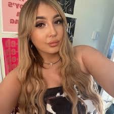 Caitlin Shields's Instagram, Twitter & Facebook