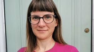 Alison Goff's Instagram, Twitter & Facebook