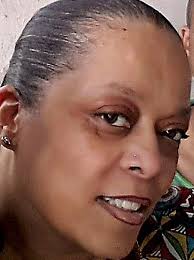 Nadia GILLET, 60 ans (PARIS)