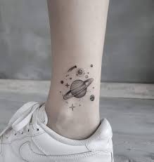 Pin By Klaudia Baranyak On Tatoos Tattoos Planet Tattoos Astronomy Tattoo