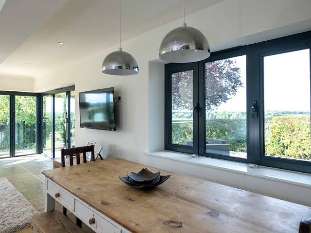 قیمت پنجره دوجداره مشکی آلومینیومی و UPVC کوچک و بزرگ