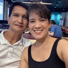 Who can provide hair and makeup services for an entourage in Nasugbu?