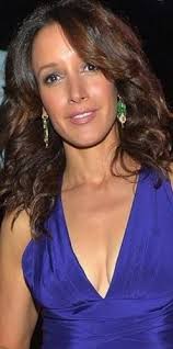 Jennifer Beals