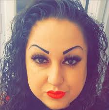 Chuir Stephanie Garcia grianghraf nua suas