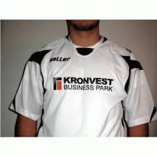 • umerii sunt cusuti cu o banda intaritoare. AtaÈ™eazÄƒ La Proprietar Mort In Lume Brasov Centru Imprimat Tricouri Juanpablolibrera Com