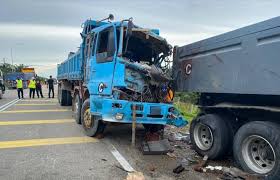 Dua beranak maut dalam kemalangan di lpt. Rilxduajmd1oem