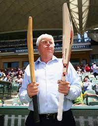 When he was playing the first t20 match of his career against south africa then. Barry Richards Bat Vs David Warner S Cricket