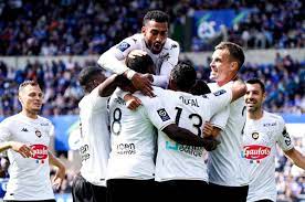 Currently, angers rank 1st, while olympique lyonnais hold 11th position. C4llyzgdfw04 M