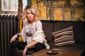 With kate beckinsale, jai courtney, stanley tucci, bobby cannavale. Bild Von Jolt Bild 9 Auf 10 Filmstarts De