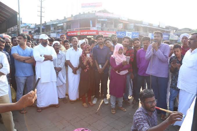Protests mark removal of painting depicting Malappuram Wagon Massacre | SabrangIndia