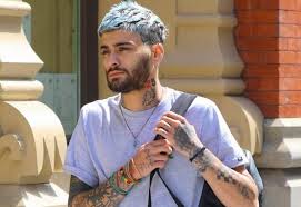 ماعز بن مالك الأسلمي1 رضي الله عنه من صحابة الرسول صلى الله عليه وسلم، من أشهر مواقفه مع رسول الله صلى الله عليه وسلم موقف اعترافه بجريمة الزنا وإقامة الحد عليه، فقد روي أن رجلًا من الصحابة اسمه هزَّال 2 هو الذي دفع ماعزًا إلى الاعتراف بجريمة الزنا. Ø¨Ø¹Ø¯ Ø§Ù„Ø±Ø¬Ù„ Ø§Ù„Ø£Ø®Ø¶Ø± Ø²ÙŠÙ† Ù…Ø§Ù„Ùƒ Ù‡Ùˆ Ø§Ù„Ø±Ø¬Ù„ Ø§Ù„Ø£Ø²Ø±Ù‚ Ù…Ø¬Ù„Ø© Ù‡ÙŠ