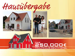 Der volljährigkeit, der investitionsbereitschaft in ein los oder teilnahmeschein und ein wenig glück. Town Country Partner Ubergibt Rtl Gewinnerhaus Haus Im Wert Von 250 000 Euro An Familie Braun In Konigsfeld Schwarzwald Blog Von Town Und Country Haus