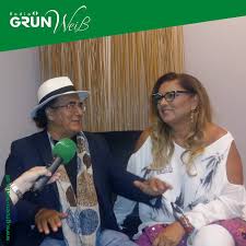 Romina power photographed by norman parkinson for vogue , august 1966  x . Radio Grun Weiss Heute Ab 10 Uhr Al Bano Romina Power Facebook