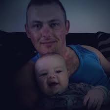 Amy Haswell (@Amyhaz659)