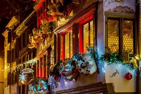 Pendant la période des fêtes, c'est la région toute entière qui se prend au jeu et redouble mon conseil: Les 10 Plus Beaux Marches De Noel De France Easyvoyage