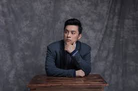 Lam trường tên đầy đủ là tiêu lam trường (sinh ngày 14 tháng 10 năm 1974) là một ca sĩ, diễn viên người việt gốc hoa.anh thường được người hâm mộ gọi thân mật là anh hai và thường viết là a2. Theo Xu HÆ°á»›ng Cover A2 Lam TrÆ°á»ng Khoac Ao Má»›i Cho Loáº¡t Hit Ngay XÆ°a Cá»§a Minh