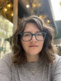 Lisa Futterman's Instagram, Twitter & Facebook