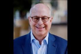 Richard Sarkis's Instagram, Twitter & Facebook