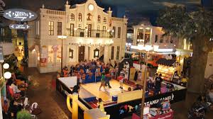 Kidzania Provides Children And Their Parents A Safe Unique And Very Realistic Educational Environment That Allows Kids Between Dubai Mall Dubai Holidays Dubai