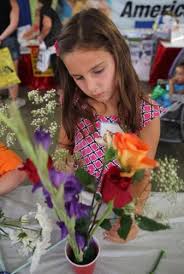 Budding florists get creative at the fair