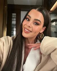 Margaret Binion's Instagram, Twitter & Facebook