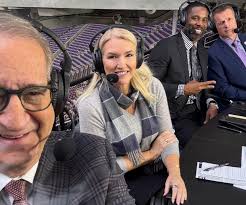 Dawn Mitchell (@dawnatfox9) • Instagram photos and videos